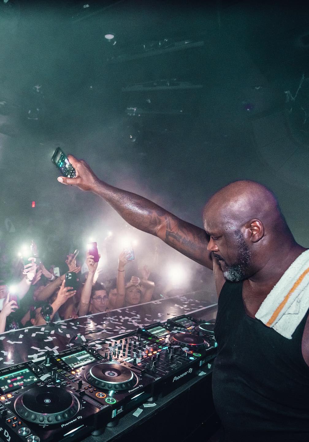 Sekai Night & Day photo 4